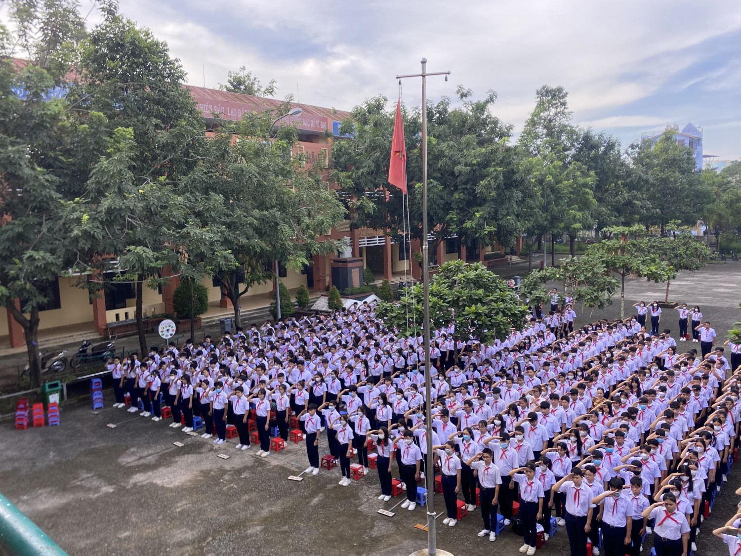 THÔNG BÁO VỀ VIỆC XÉT TUYỂN VIÊN CHỨC